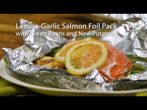 Lemon Garlic salmon foil packet with green beans and new potatoes recipe